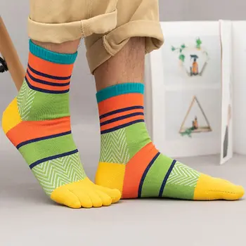 Летние весенние хлопковые носки с пятью пальцами для мужчин, Удобные чулочно-носочные изделия в стиле Ретро со средней трубкой, Лоскутные цветные носки Harajuku Изображение