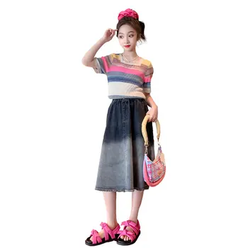 Летний Новый комплект модной одежды для девочек-подростков в корейском стиле, топ с короткими рукавами + юбка, уличный костюм из двух предметов, детская одежда Изображение